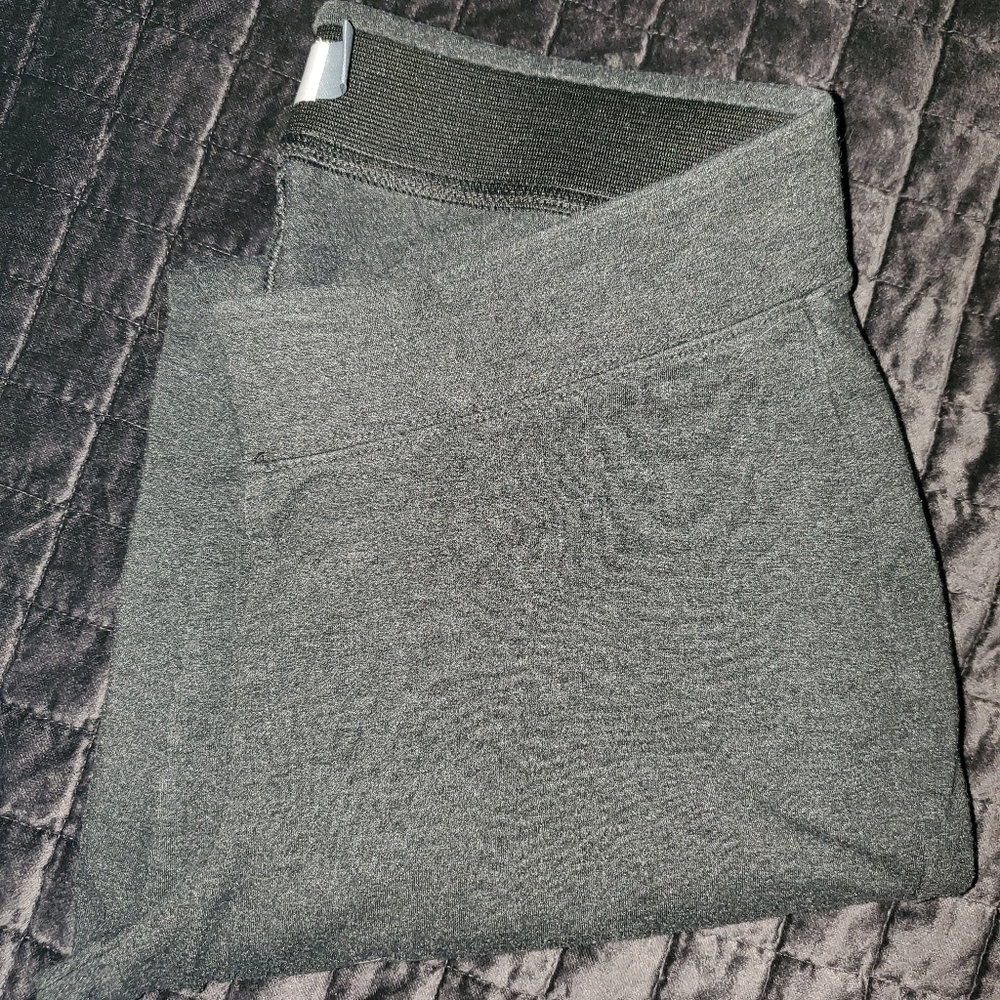 Super soft full length dark grey leggings